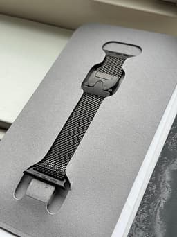 Apple Watch Titan Milanese Loop – 49 mm (M)