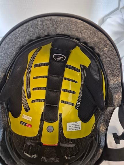 Cykelhjälm med Mips, svart, storlek 52-56 cm.
