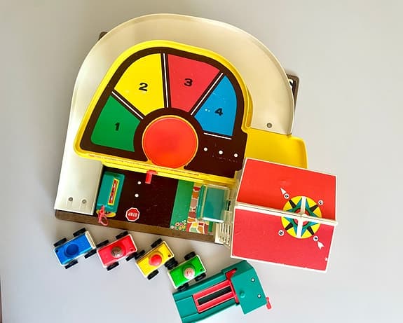 Retro Fisher-Price garage  parkeringshus vintage i toppskick!