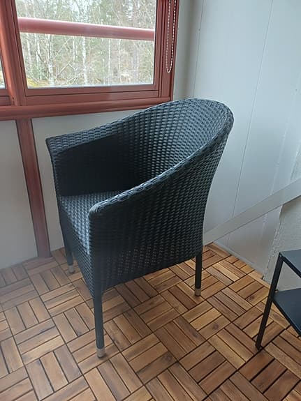 Konstrottingstolar 280kr st &  sidebord.