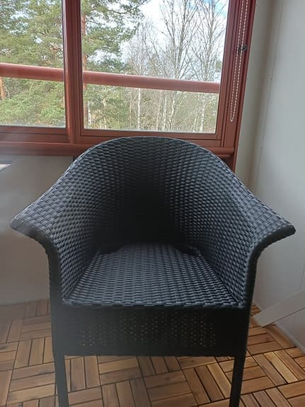 Konstrottingstolar 280kr st &  sidebord.