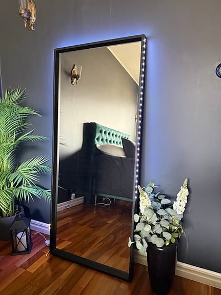 IKEA spegel helkropp med LED-belysning