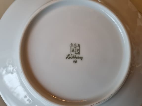 Lidköping porslin kaffeservis vit rosa gulddekor
