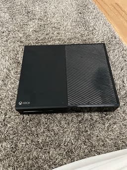Xbox One spelkonsol svart