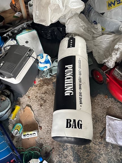 Punching Bag boxningssäck vit svart