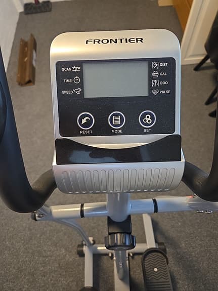 Frontier CTX700 crosstrainer med träningsdator