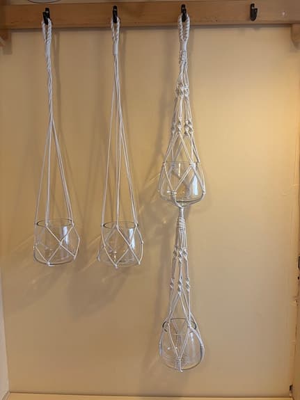 Amplar med glaskrukor