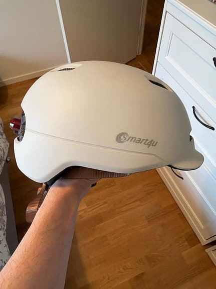 FYNDA! Xiaomi Smart4u Smart Flash Helmet – LED & som ny! Smart cykelhjälm