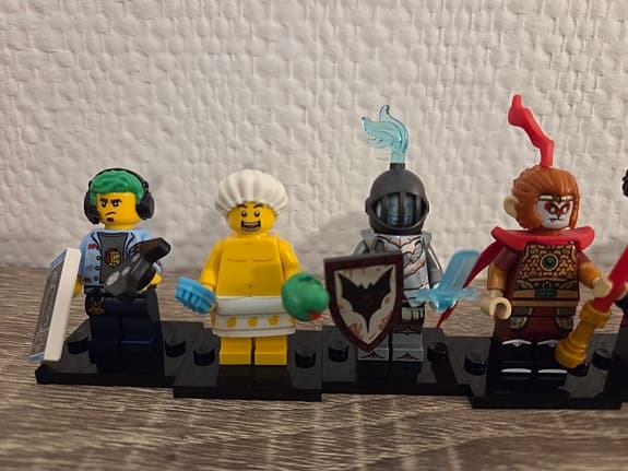 Lego - Minifigurer - Serie 19 (2 av 3)