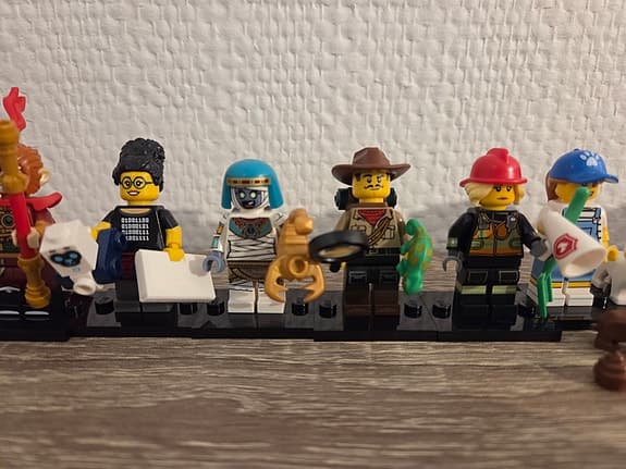 Lego - Minifigurer - Serie 19 (3 av 3)