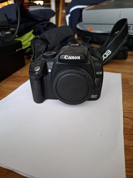 Äldre canon eos 350D bra nybörjar kamra