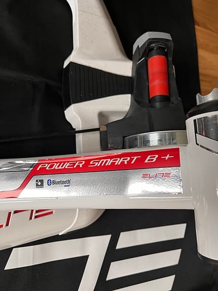 Elite Qubo Power Smart B+ cykeltrainer med matta