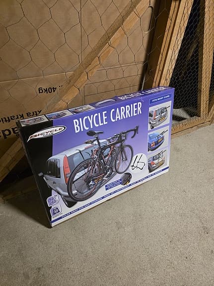 Oöppnad cykelhållare för bil (2 cyklar)- ny i kartong