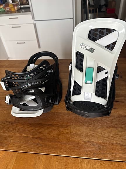 Burton Genesis EST snowboardbindningar storlek M/L svart/vit herr