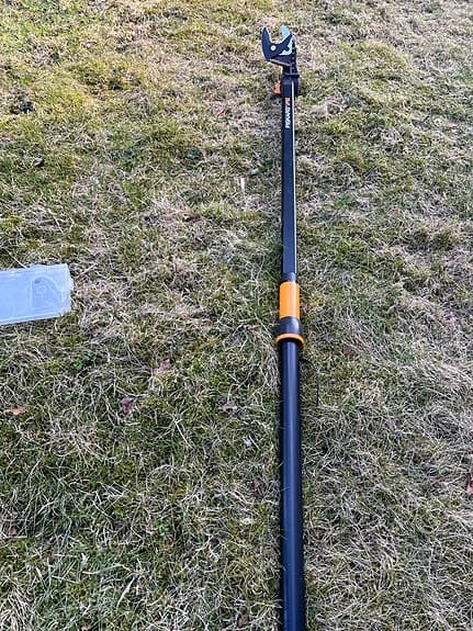 Fiskars teleskopisk grensax svart