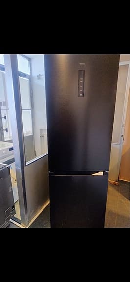 Helt ny EPoq kyl o frys svart 186 cm hög