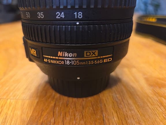 Nikon D7100 med 18–105mm f/3.5–5.6G objektiv