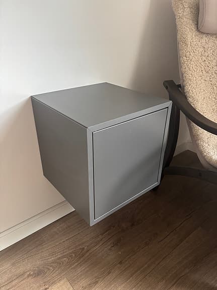 Sängbord förvaringshylla