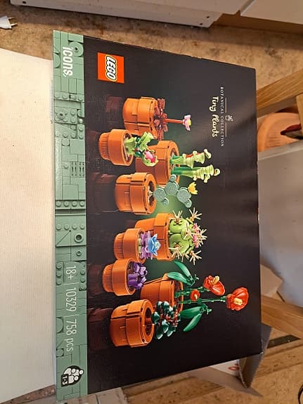 LEGO Icons Tiny Plants byggset 10329