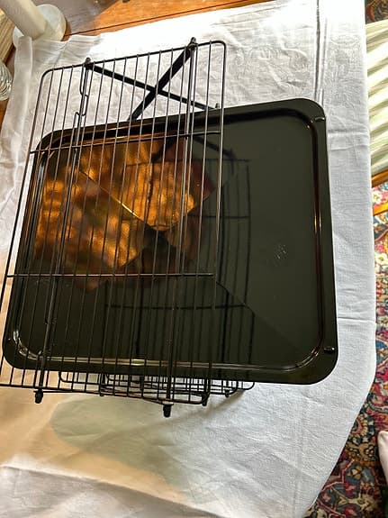 Ställ för tre plåtar svart metall