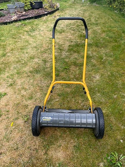 Stiga handdriven gräsklippare gul/grå