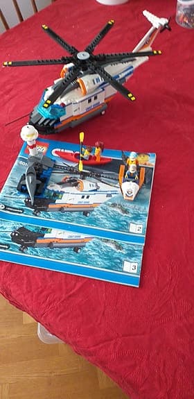 Lego City Nödräddningshelikopter nr 60166.