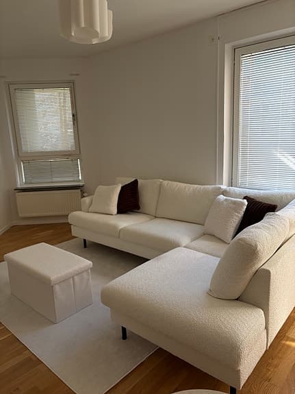 Menard divan soffa i Bouclé