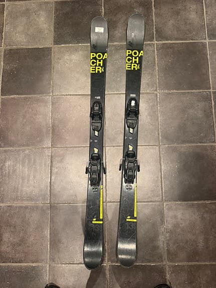 Slalomskidor junior (140 cm) K2 Poacher