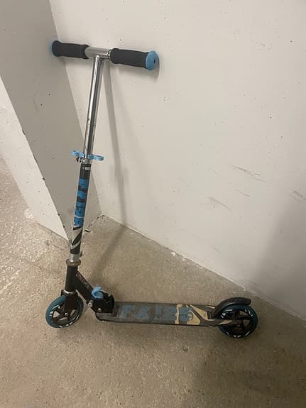 Firefly Intersport FX125 sparkcykel scooter i blå/svart
