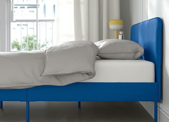 IKEA säng blå stoppad ram 160cm