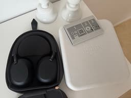 Sony WH-1000XM5 hörlurar