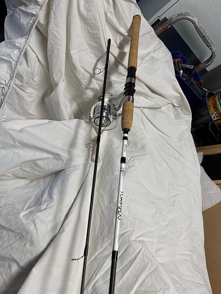 Abu Garcia Tornado haspelspö med rulle vit korkhandtag