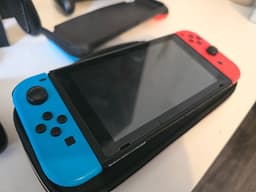 Nintendo Switch med tillbehör