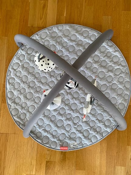 Done by Deer babygym aktivitetsmatta grå