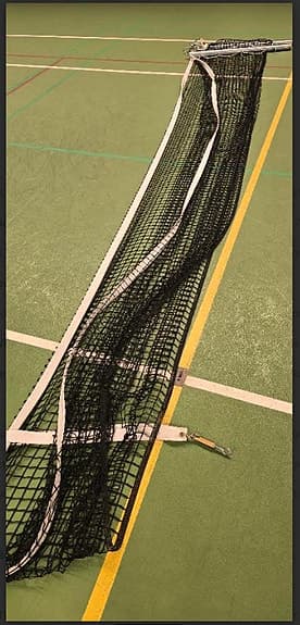 Unisport innomhus stolpar och nät till tennisplan