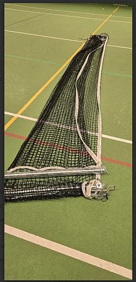 Unisport innomhus stolpar och nät till tennisplan