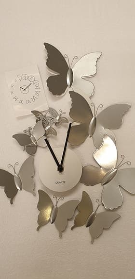Dekorativ väggklocka
