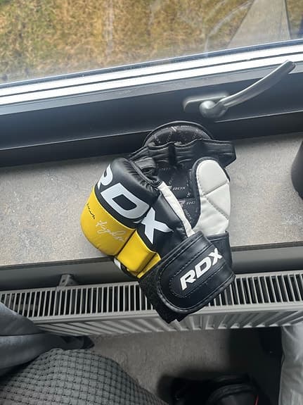 RDX MMA-handskar S