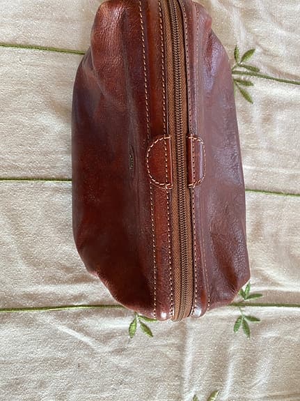 Necessär i läder, märke The Bridge