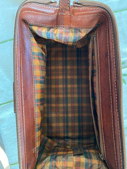 Necessär i läder, märke The Bridge