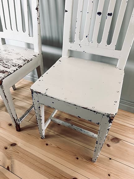 Stolar med otrolig patina