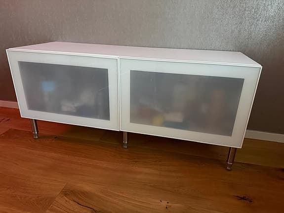 Skåp BESTÅ med glasdörr