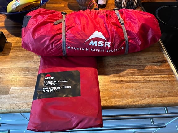 MSR Hubba NX 1 och Jack Wolfskin Gossamer