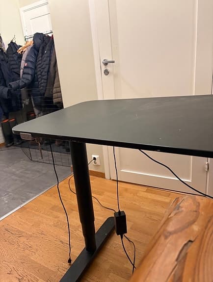 Elektrisk höj och sänkbart bord