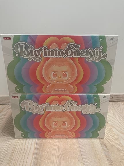 ÄKTA oöppnade Labubu direkt från Pop-Mart