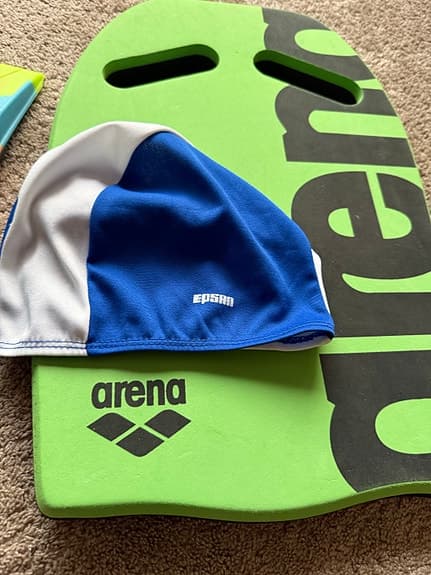 simutrustning - set med badplatta simfenor simmössa nätpåse flerfärgad