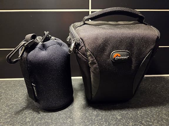 Kameraväska Lowepro + objektivväska – paket i toppskick