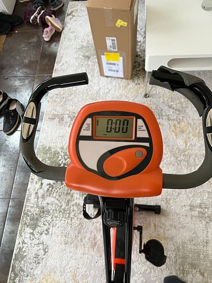 Träningscykel hopfällbar med ryggstöd orange/svart