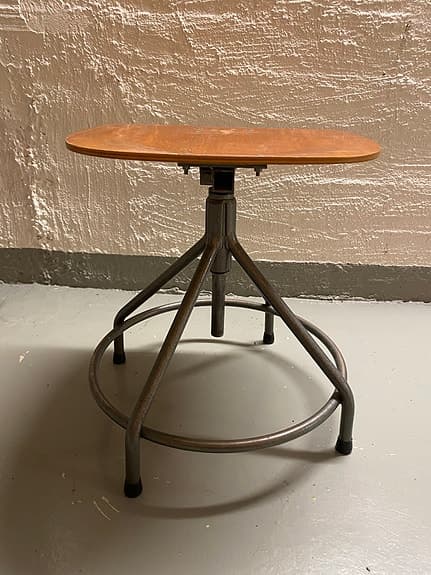 Pall i industriell stil