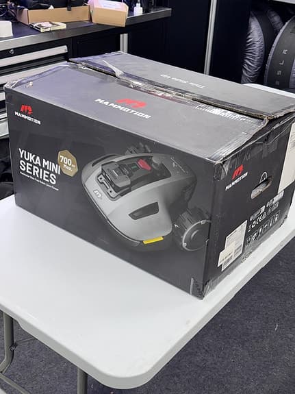 Yuka mini 700 - Kabelfri robotgräsklippare!